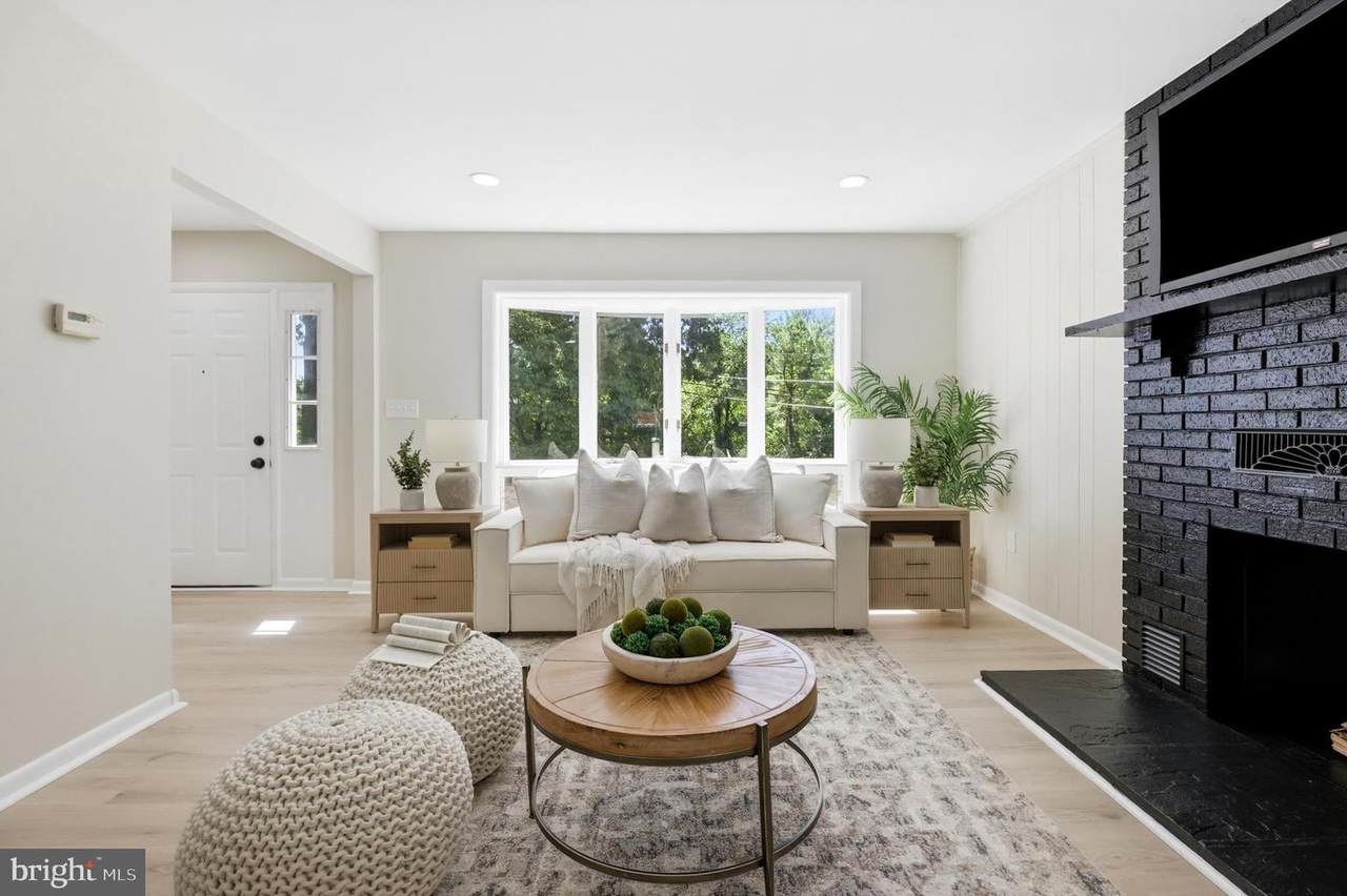 6330 Freedom Avenue - Photo 1