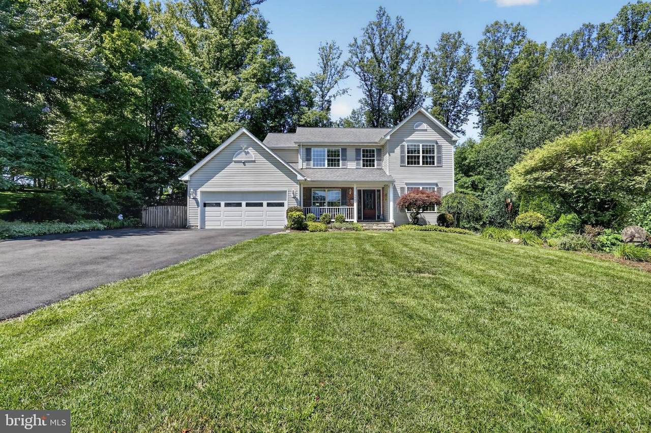 6404 Cotswold Way - Photo 1