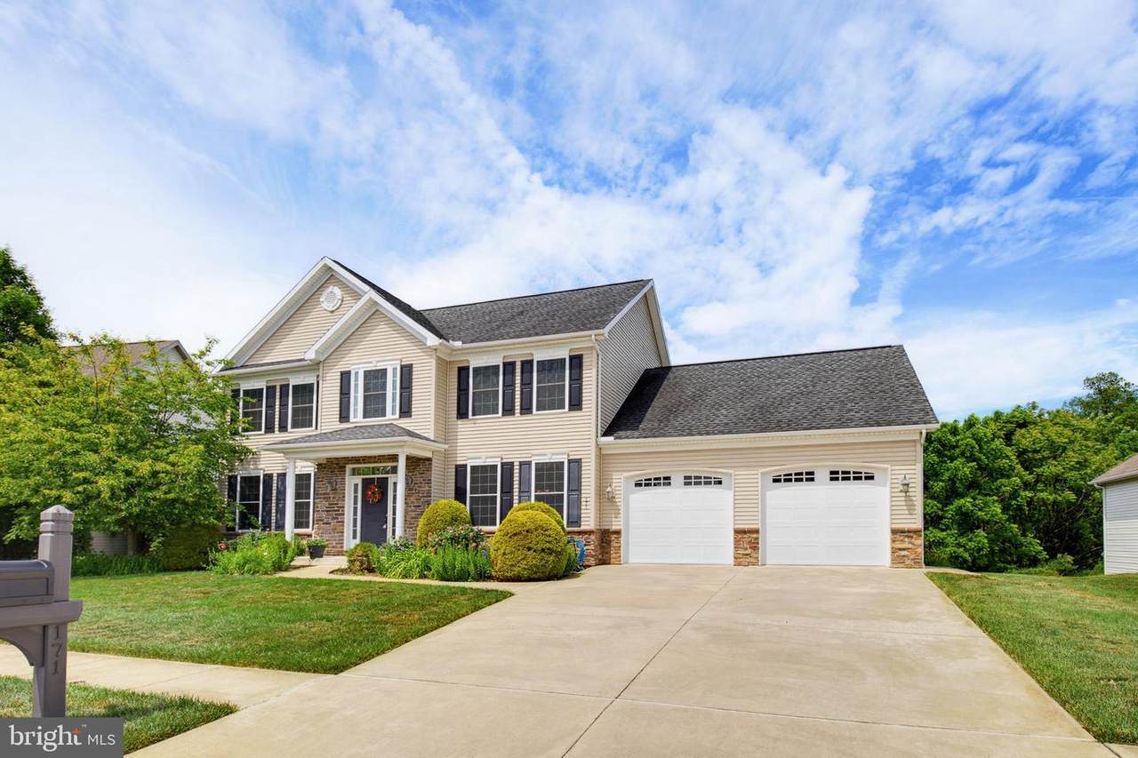 171 Pine Creek Drive - Photo 1
