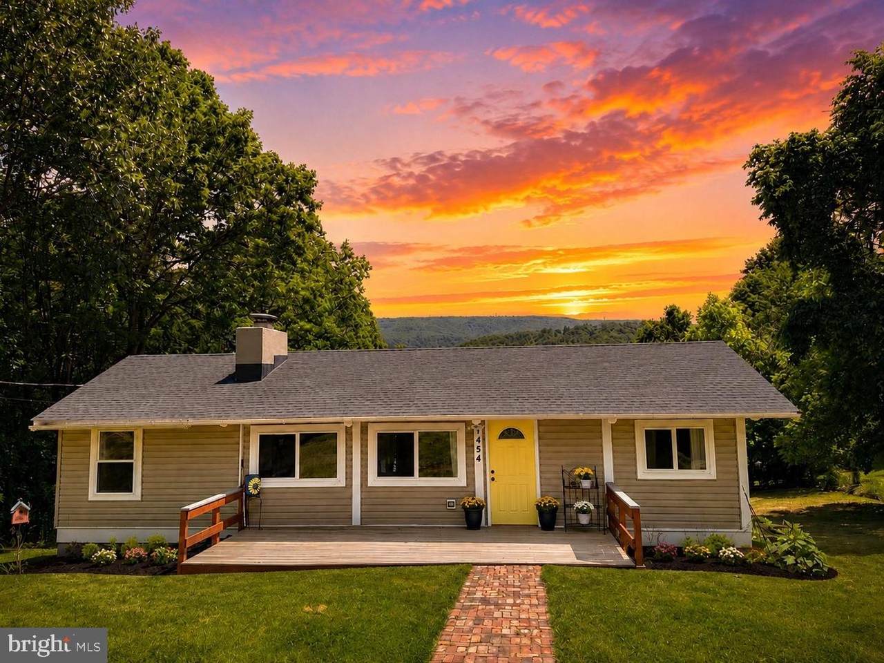 454 Pine Ridge Drive - Photo 1