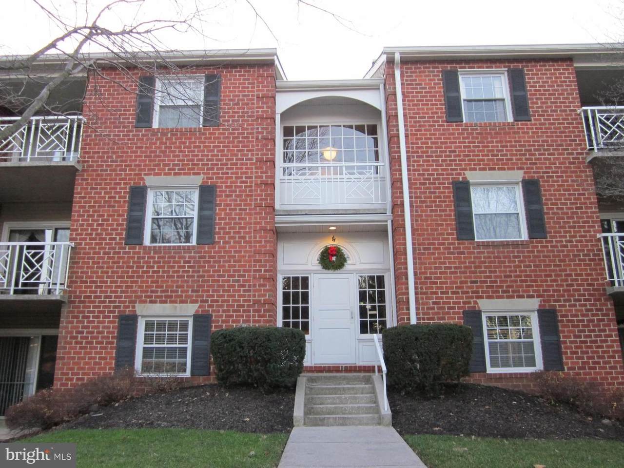 4 Brooking Court - Photo 1