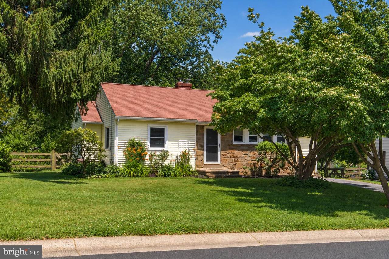 13 Harvard Road - Photo 1