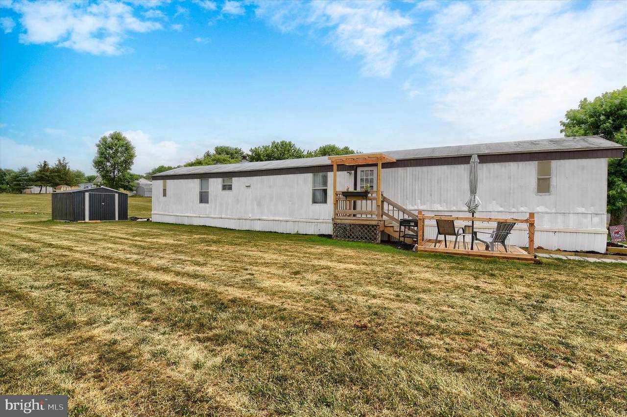 239 Saginaw Street - Photo 1