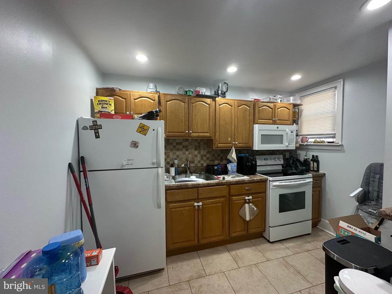 https://bt-photos.global.ssl.fastly.net/brightmls/1280_boomver_1_805067546190-2.jpg
