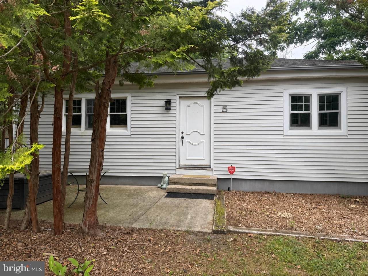 5 Woodland Avenue - Photo 1