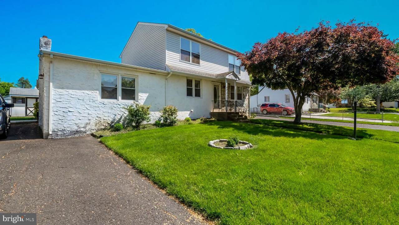 1915 Grand Avenue - Photo 1