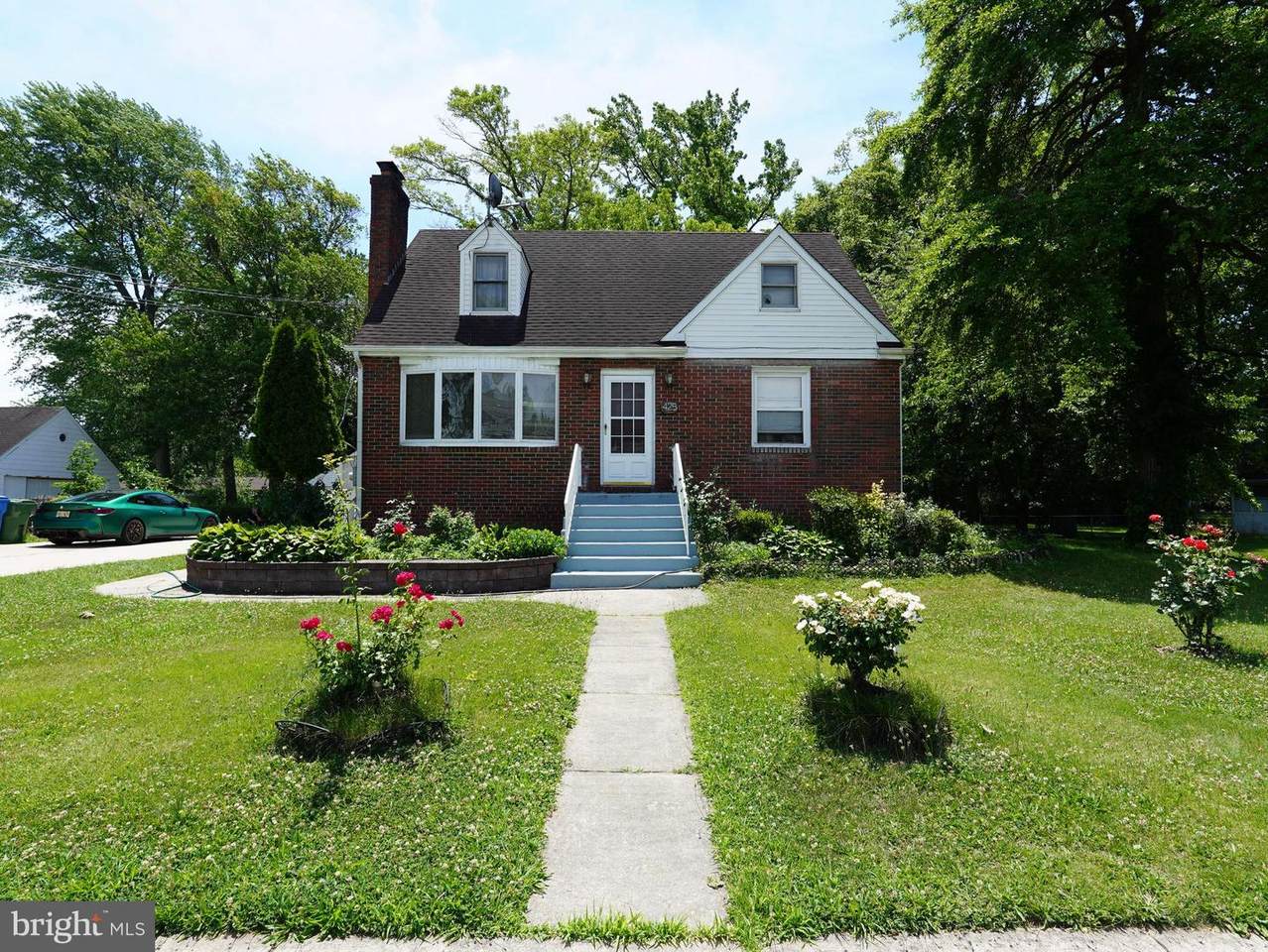 425 Yale Avenue - Photo 1