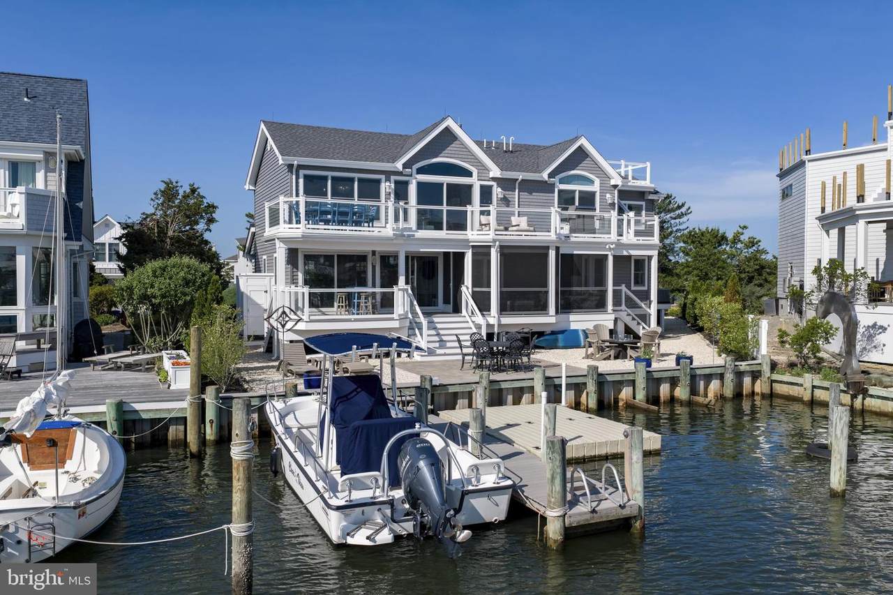 45 Buckingham Avenue - Photo 1