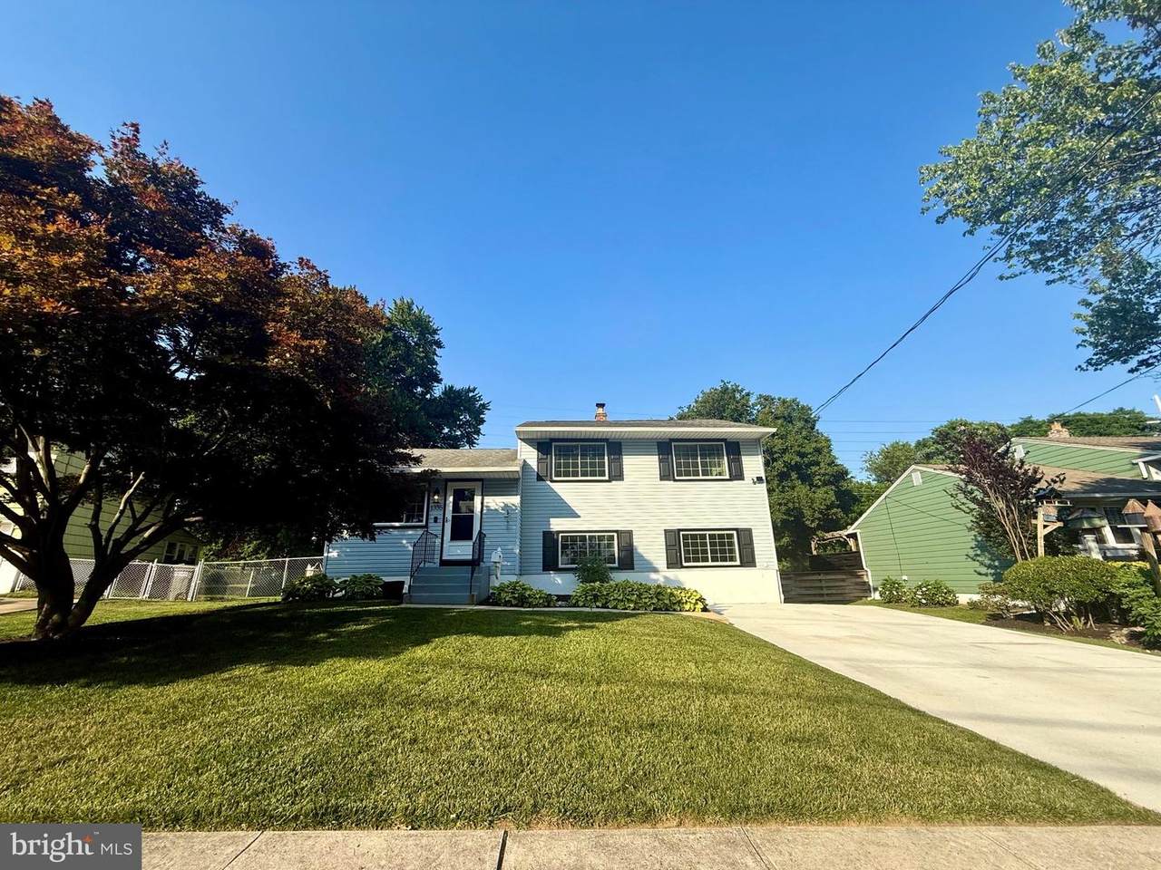 1335 Greenleaf Road - Photo 1