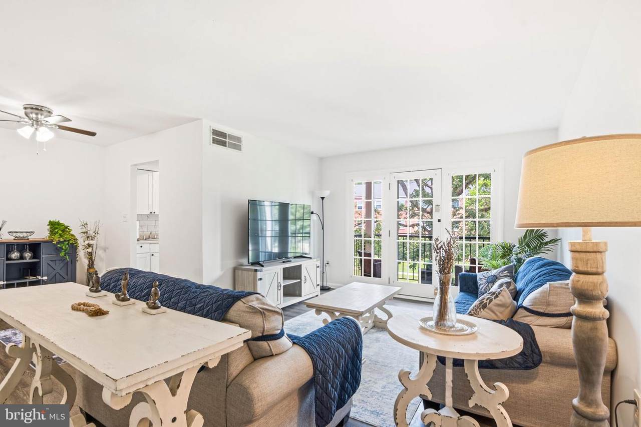 9459 Fairfax Boulevard - Photo 1
