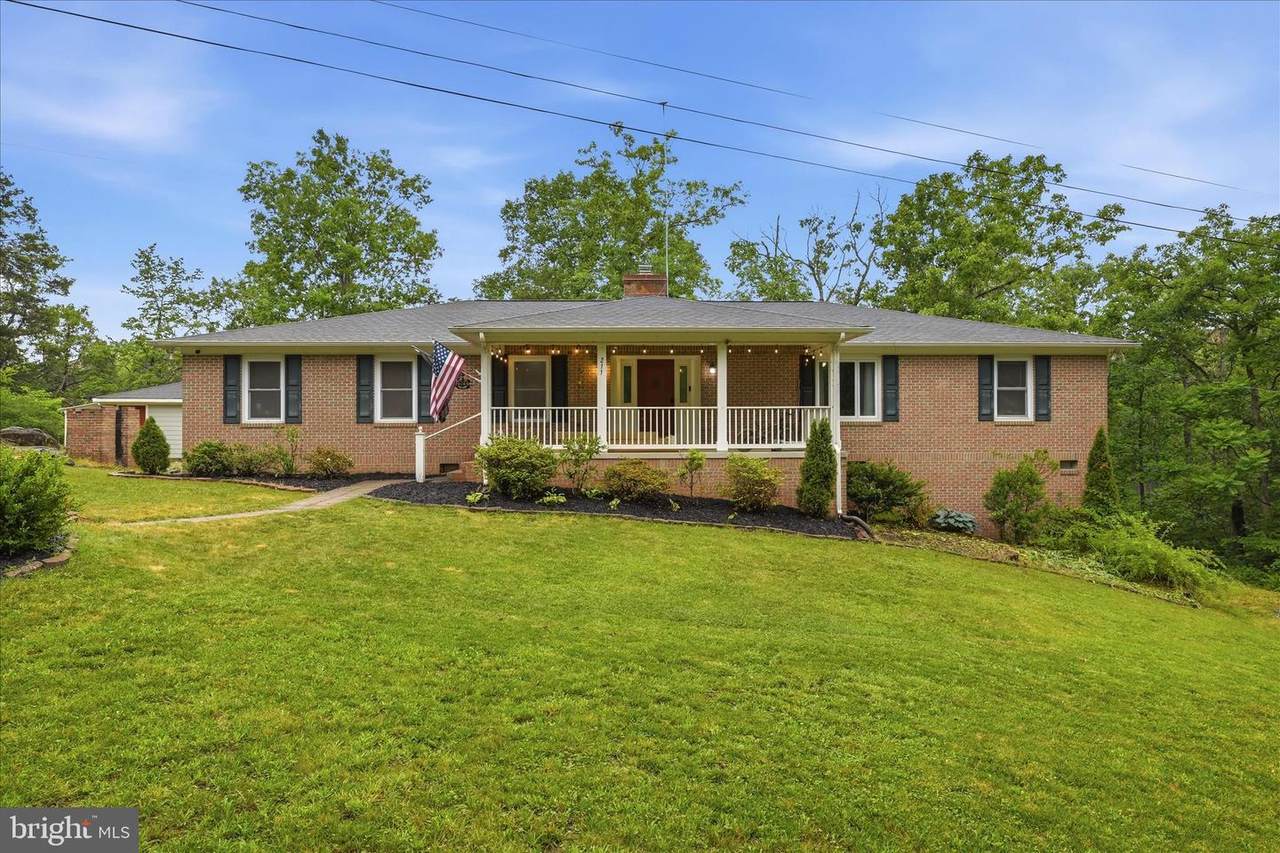 211 Creekview Lane - Photo 1
