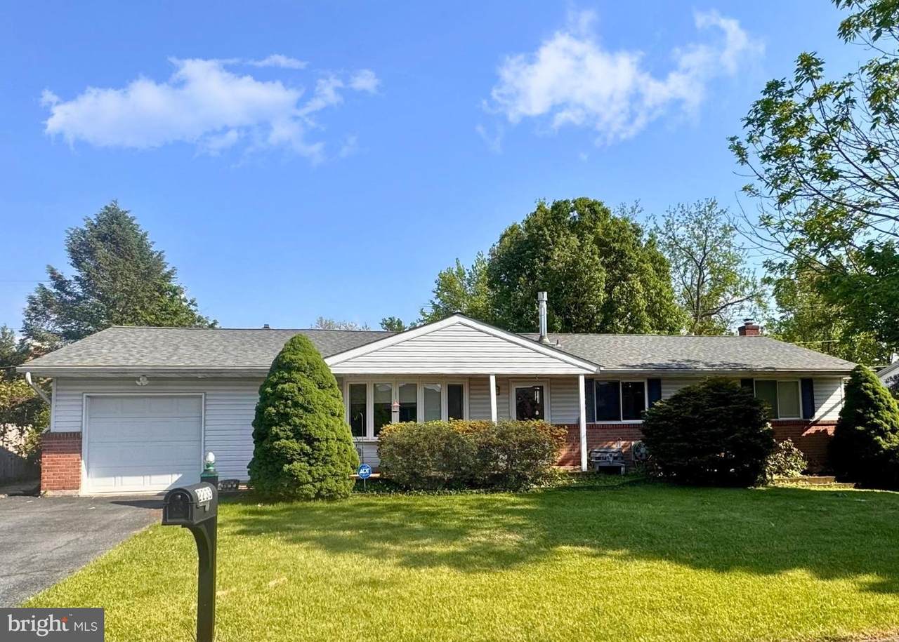 2233 Aster Road - Photo 1