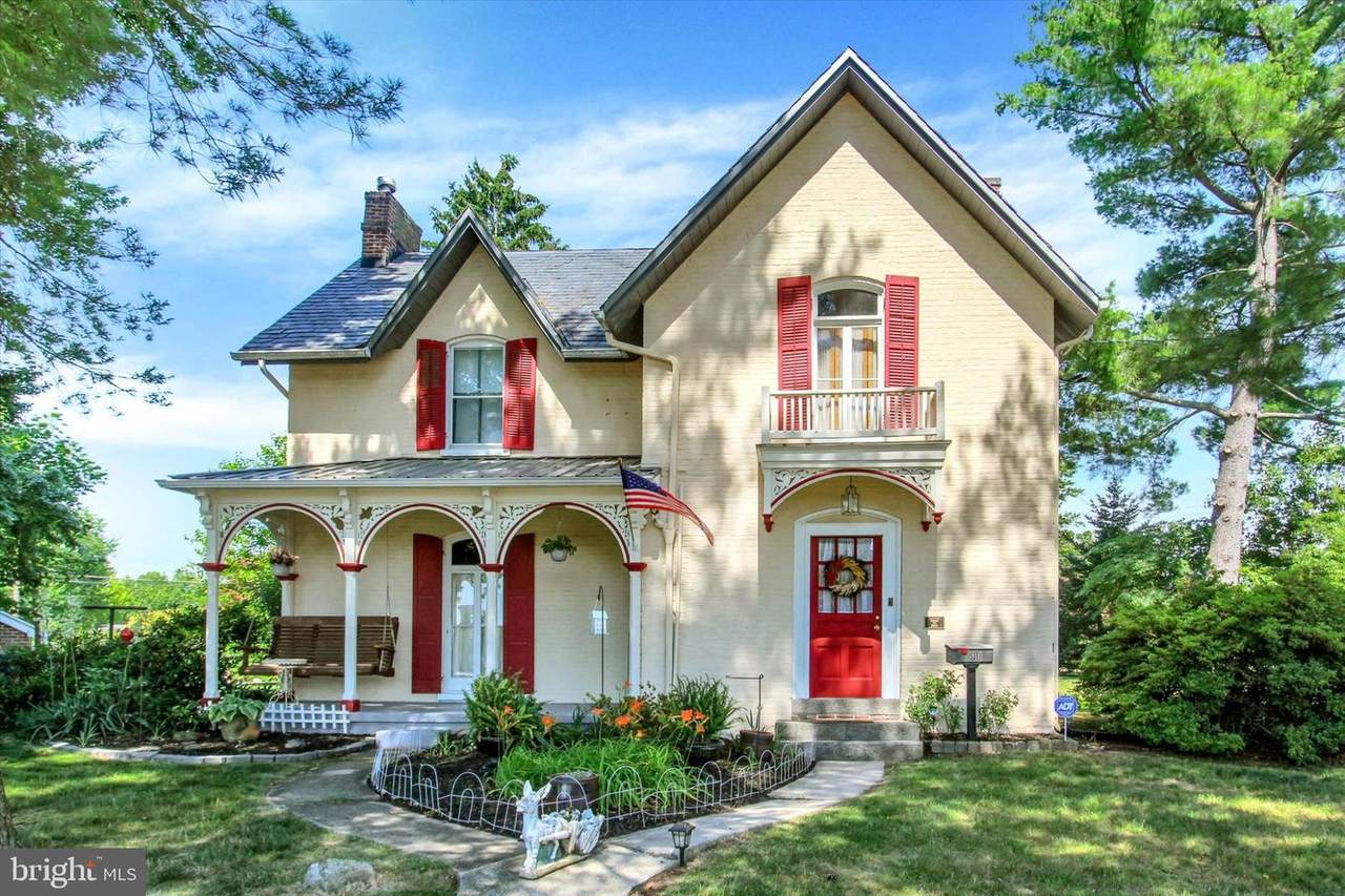 811 Johns Avenue - Photo 1