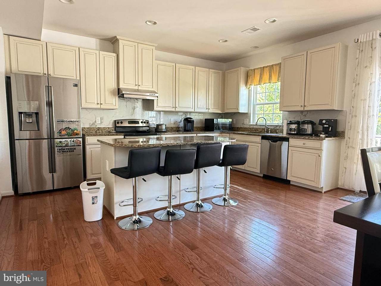 https://bt-photos.global.ssl.fastly.net/brightmls/1280_boomver_1_805069805024-2.jpg