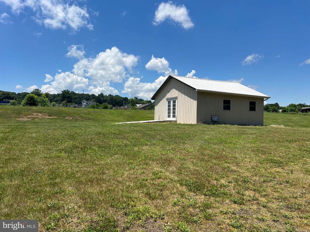 581 Front Street - Photo 1