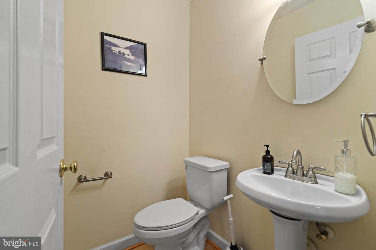https://bt-photos.global.ssl.fastly.net/brightmls/1280_boomver_1_805071091816-2.jpg