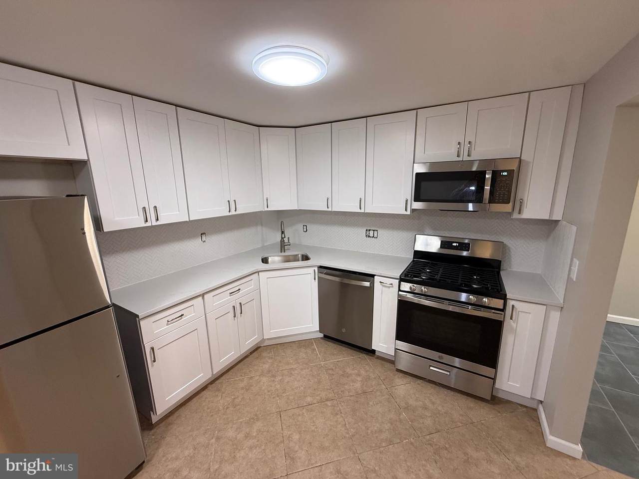 3339 Huntley Square Drive - Photo 1
