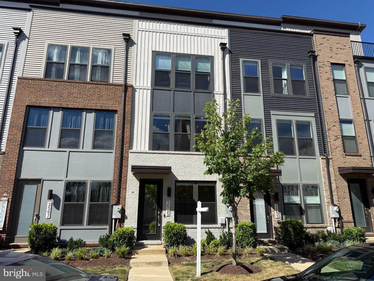 2505 Nicholson Street - Photo 1