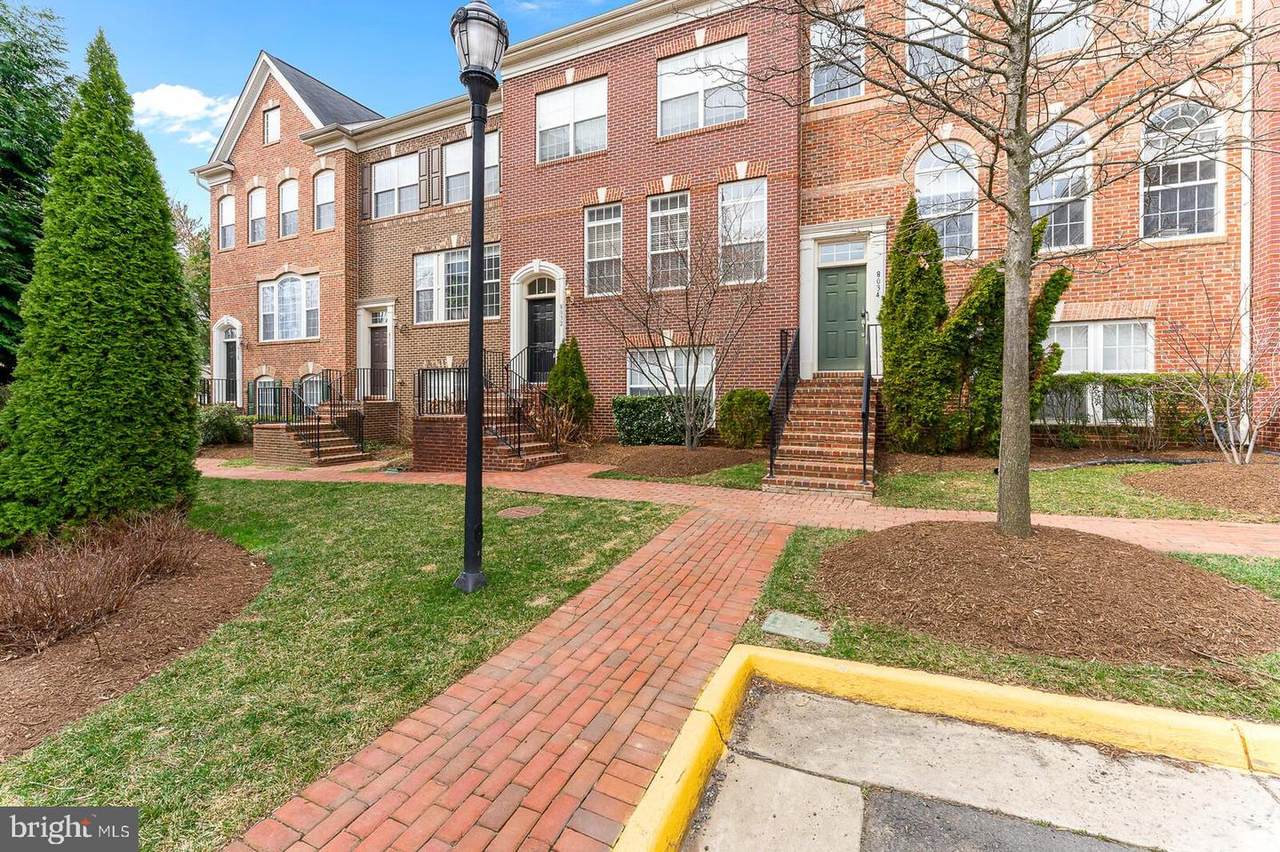8032 Reserve Way - Photo 1