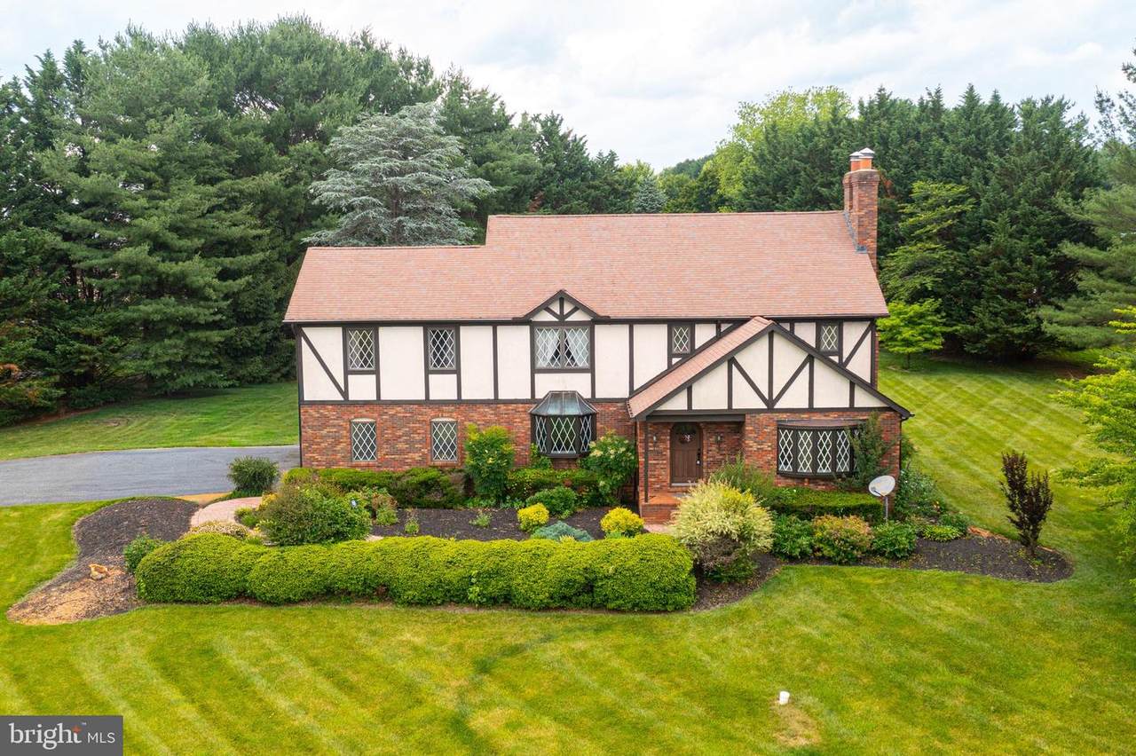 2300 Kings Arms Drive - Photo 1