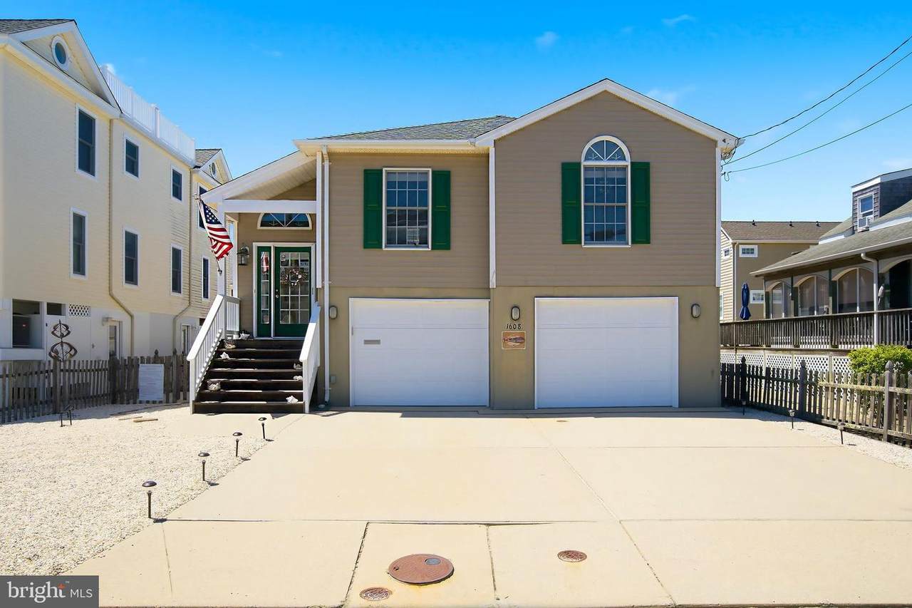 1608 Waverly - Photo 1