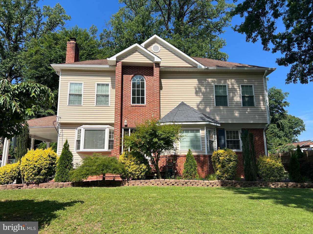 5409 Easton Drive - Photo 1