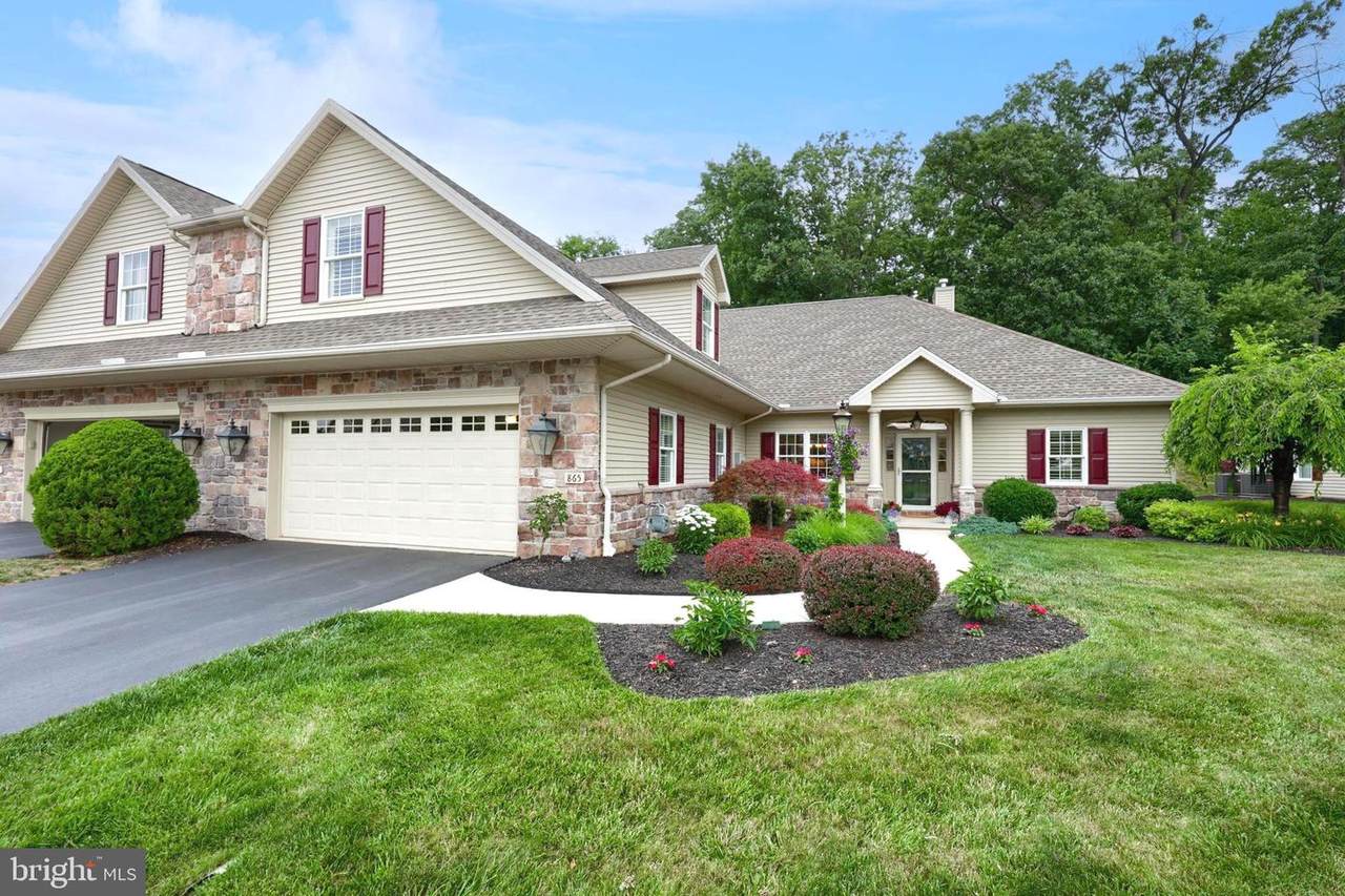 865 Meadow Court - Photo 1