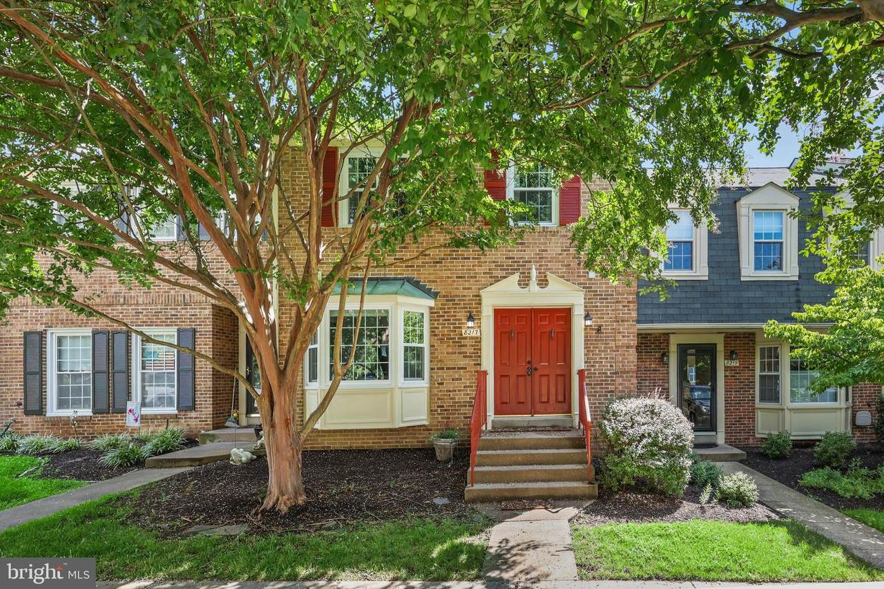 8217 Clifton Farm Court - Photo 1