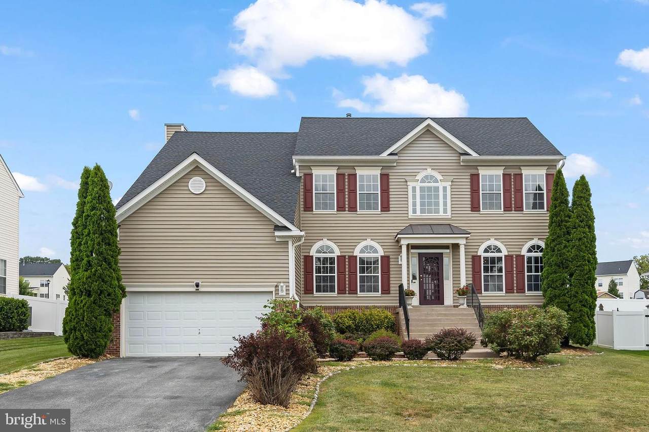 114 Nassau Drive - Photo 1