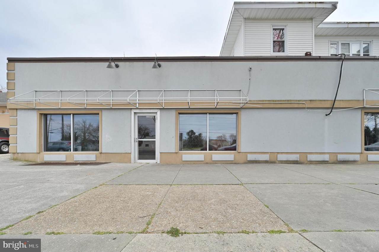 13 East Boulevard - Photo 1