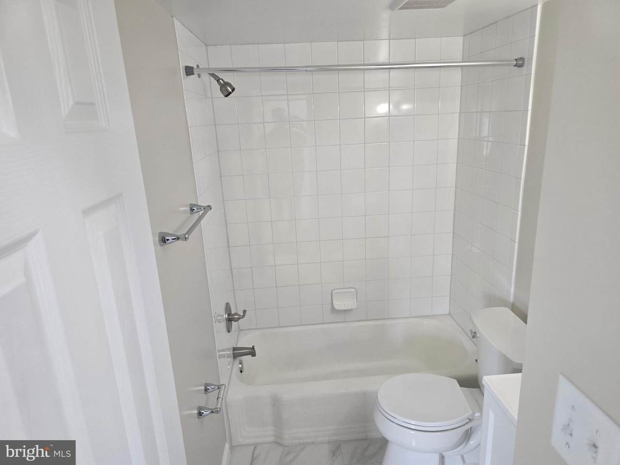 https://bt-photos.global.ssl.fastly.net/brightmls/orig_boomver_1_805076222508-2.jpg