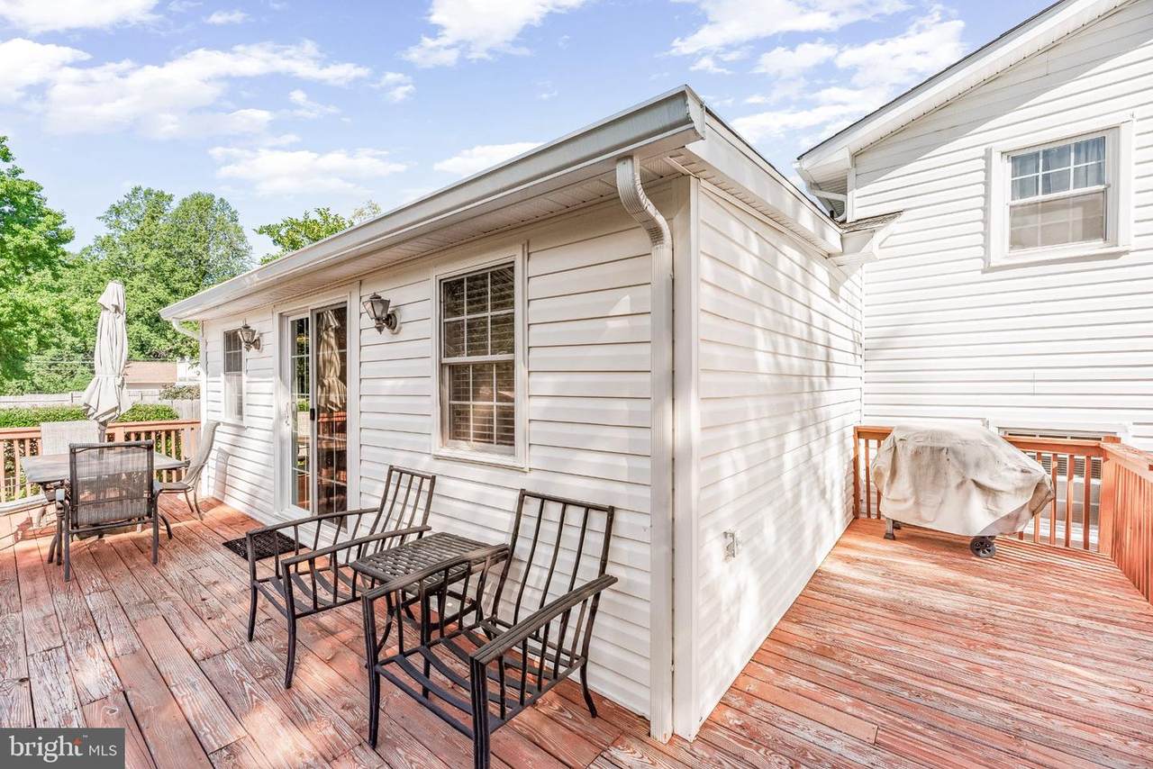 https://bt-photos.global.ssl.fastly.net/brightmls/1280_boomver_1_805076678750-2.jpg
