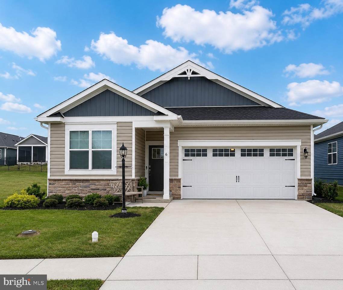 6 Grand Overlook Drive - Photo 1