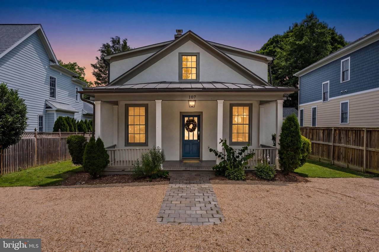 107 Walnut - Photo 1