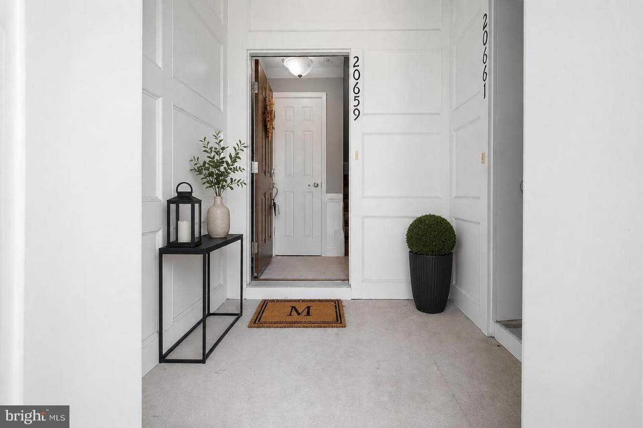 20659 Sibbald Square - Photo 1