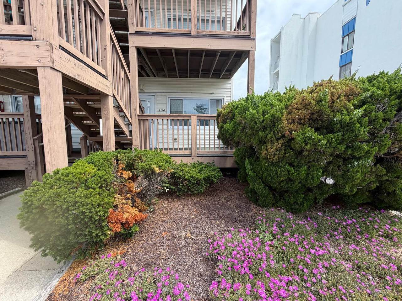 8 121ST Street - Photo 1