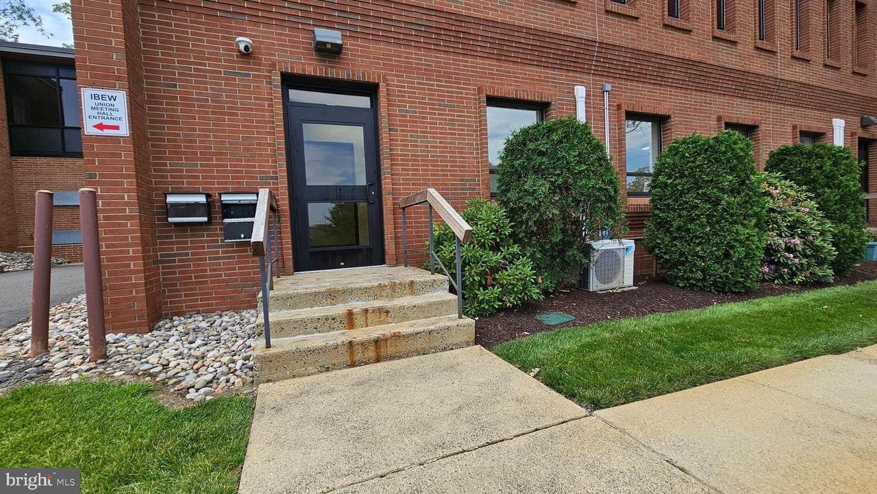 299 Ward Street - Photo 1