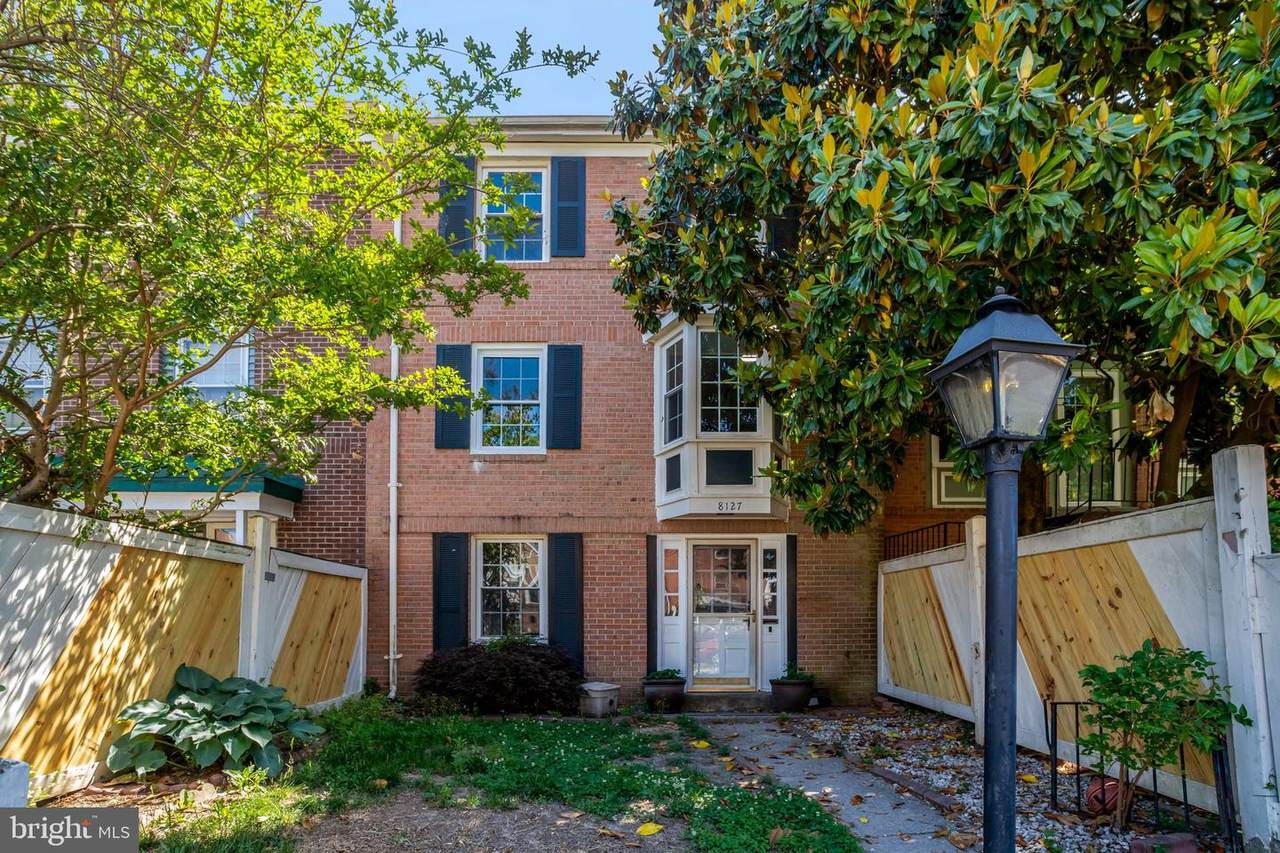 8127 Pinelake Court - Photo 1
