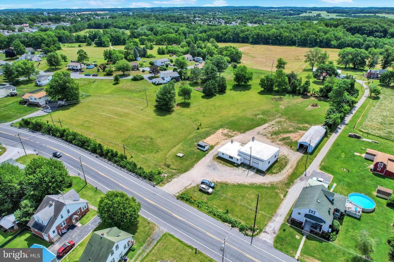 1090 Frederick Pike - Photo 1