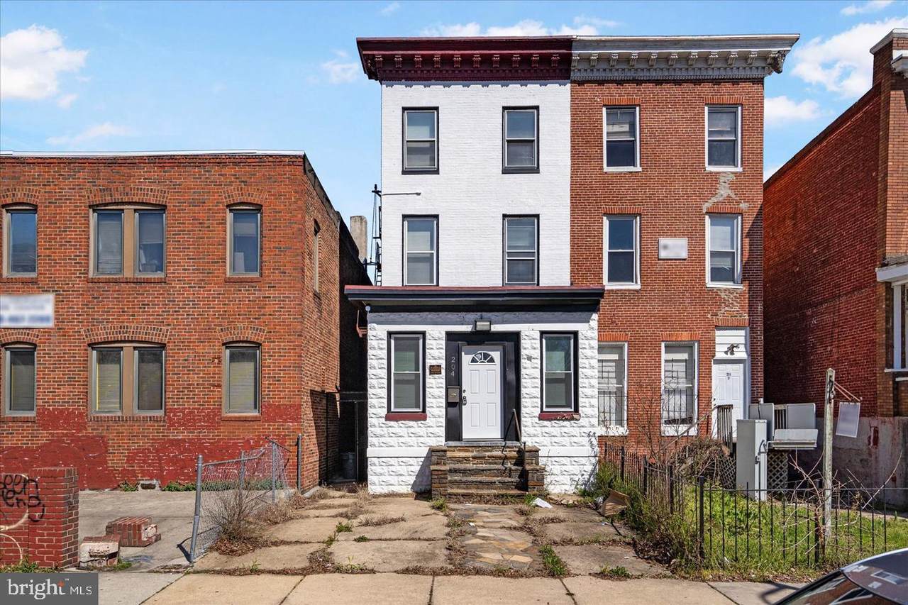 204 25TH Street - Photo 1