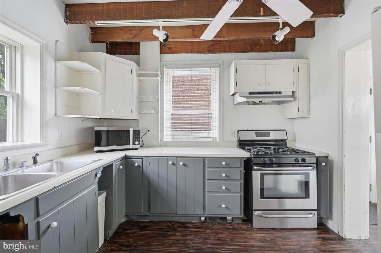 19 Roberts Road - Photo 1