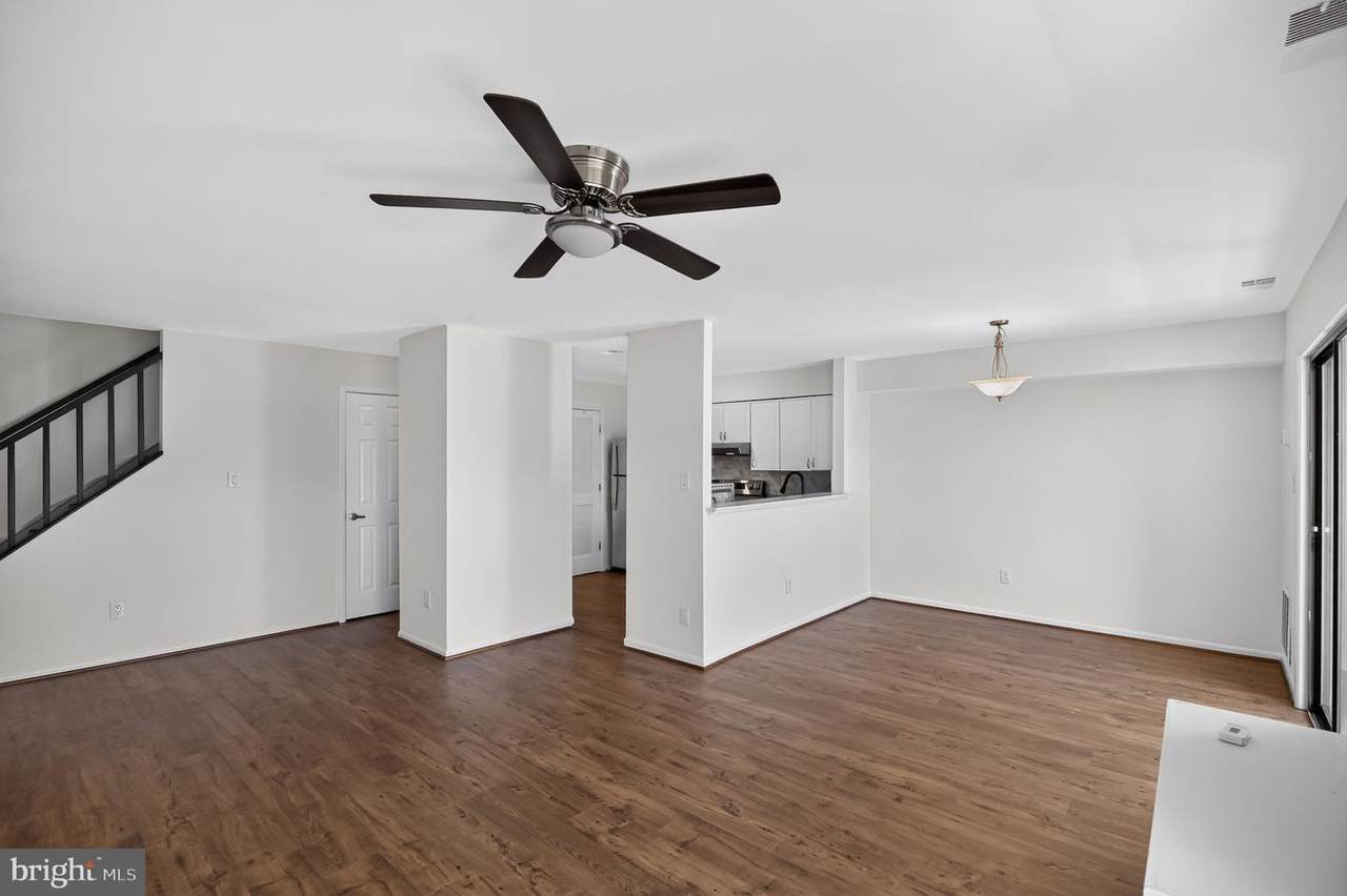 1056 Warwick - Photo 1