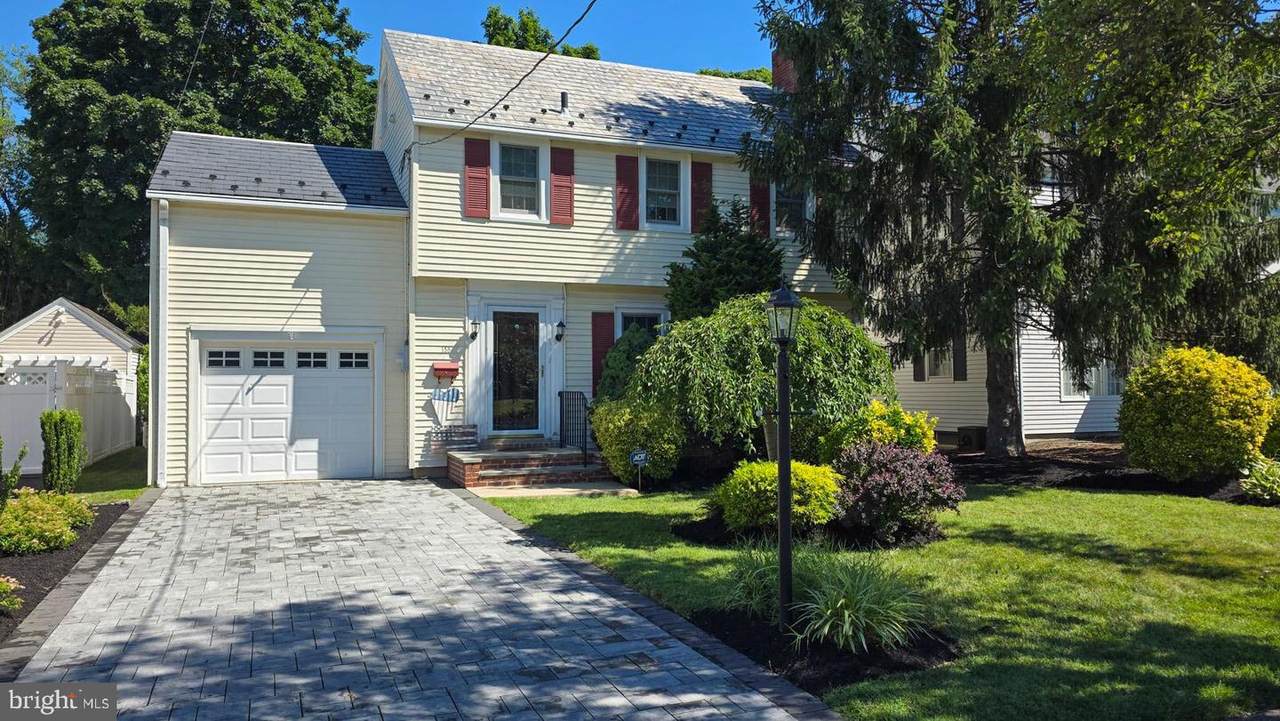 158 Fenwood Avenue - Photo 1