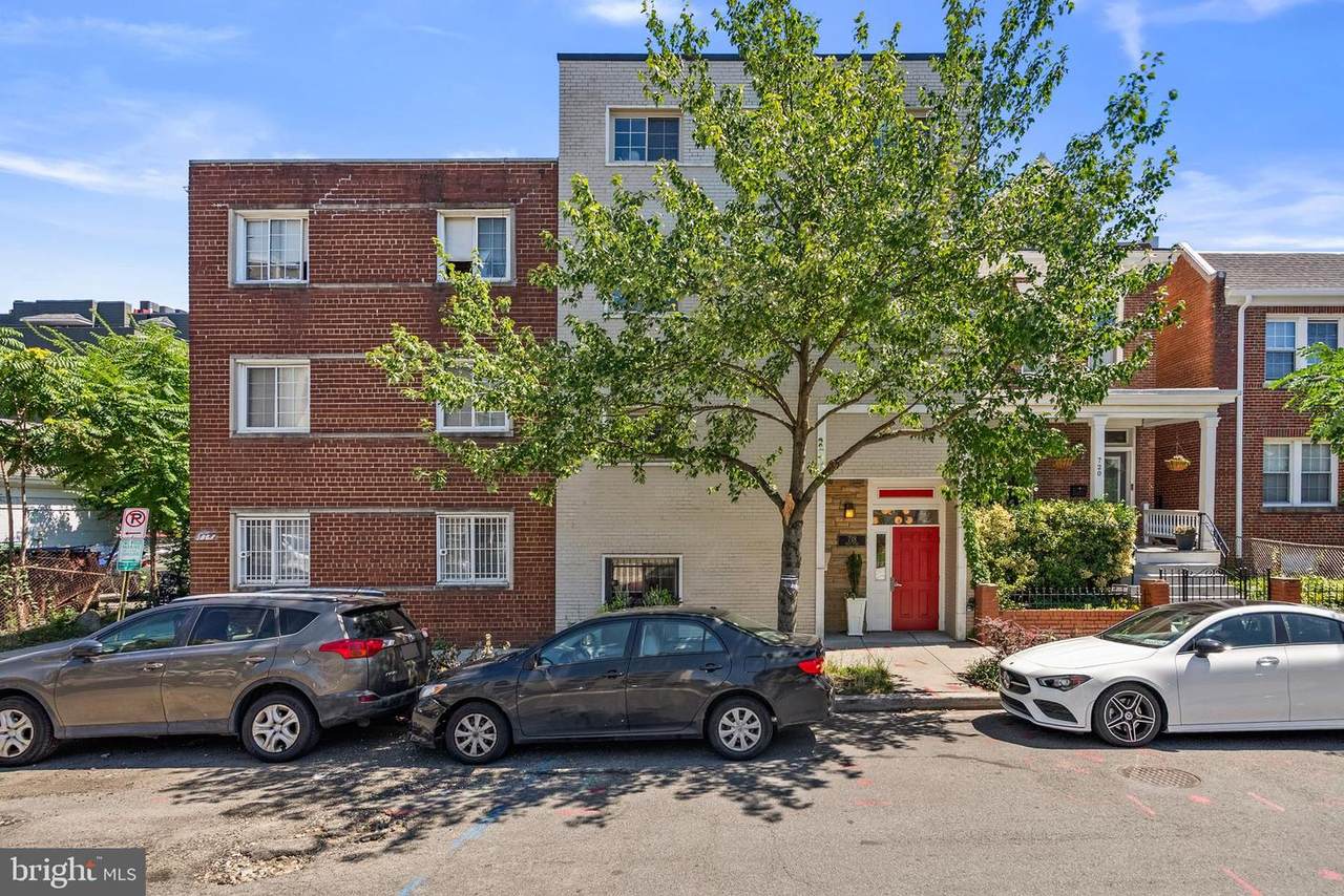718 Park Road - Photo 1