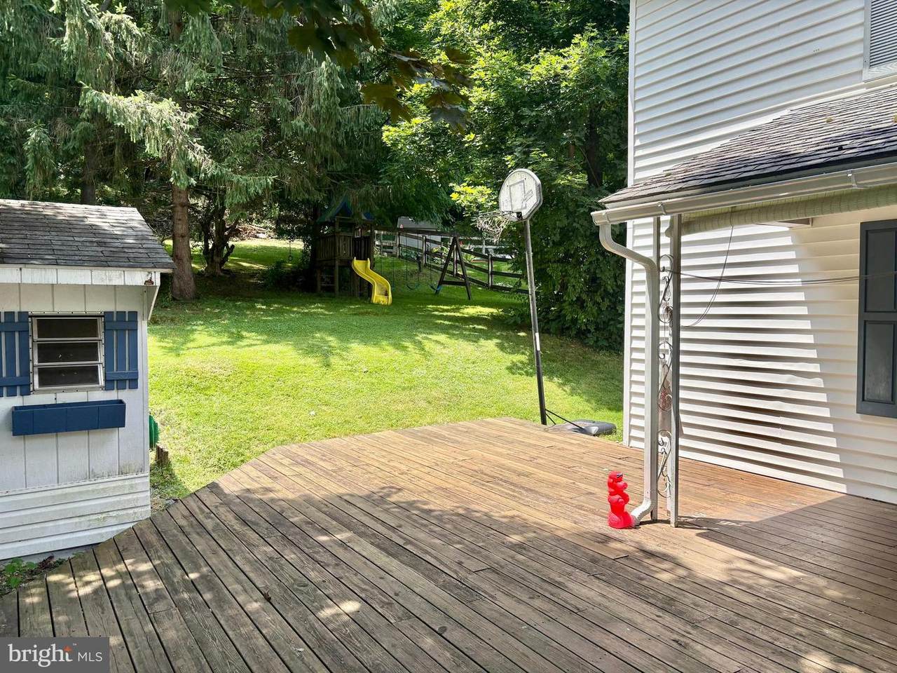 https://bt-photos.global.ssl.fastly.net/brightmls/1280_boomver_1_805087292700-2.jpg