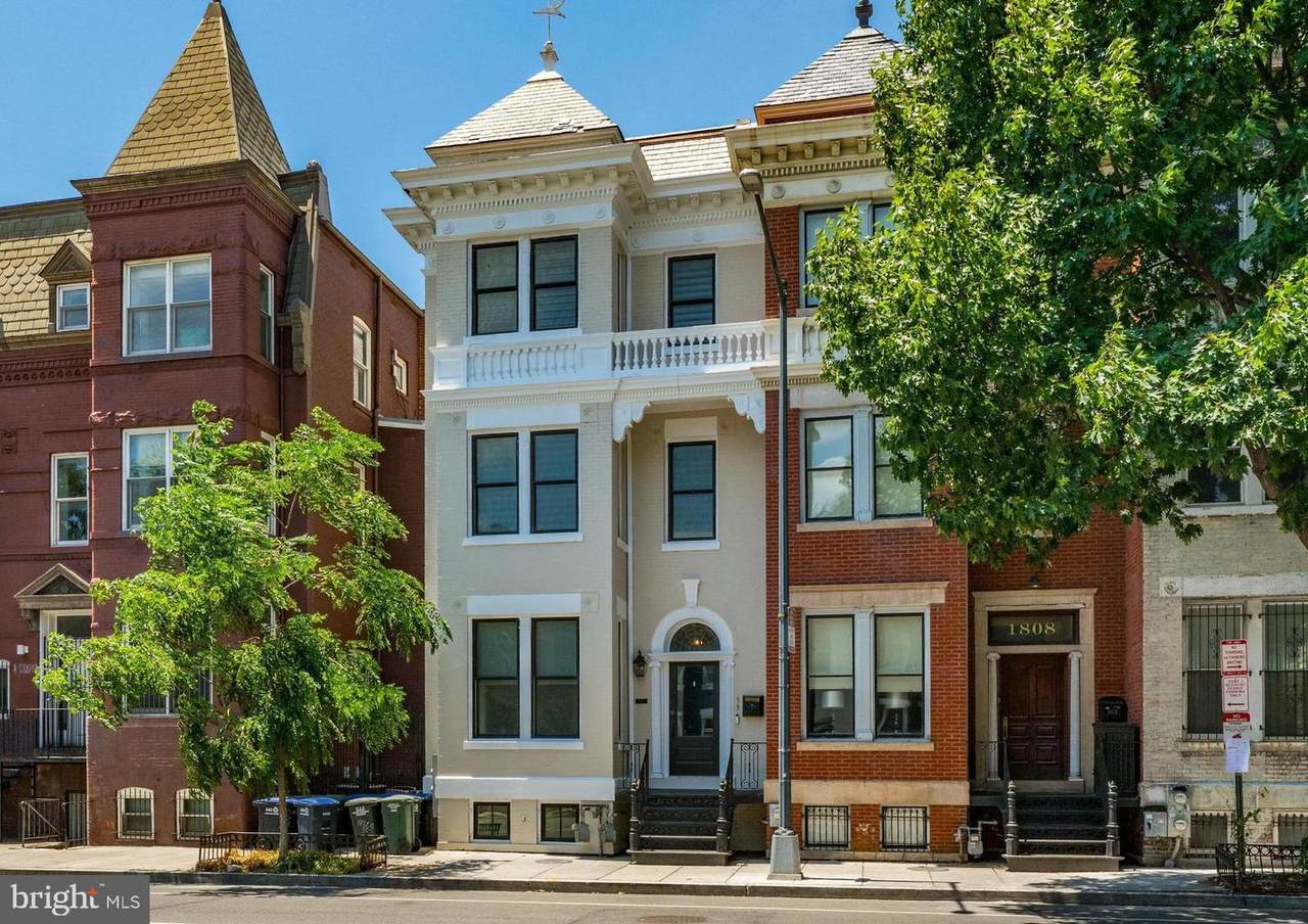 1806 9TH Street - Photo 1