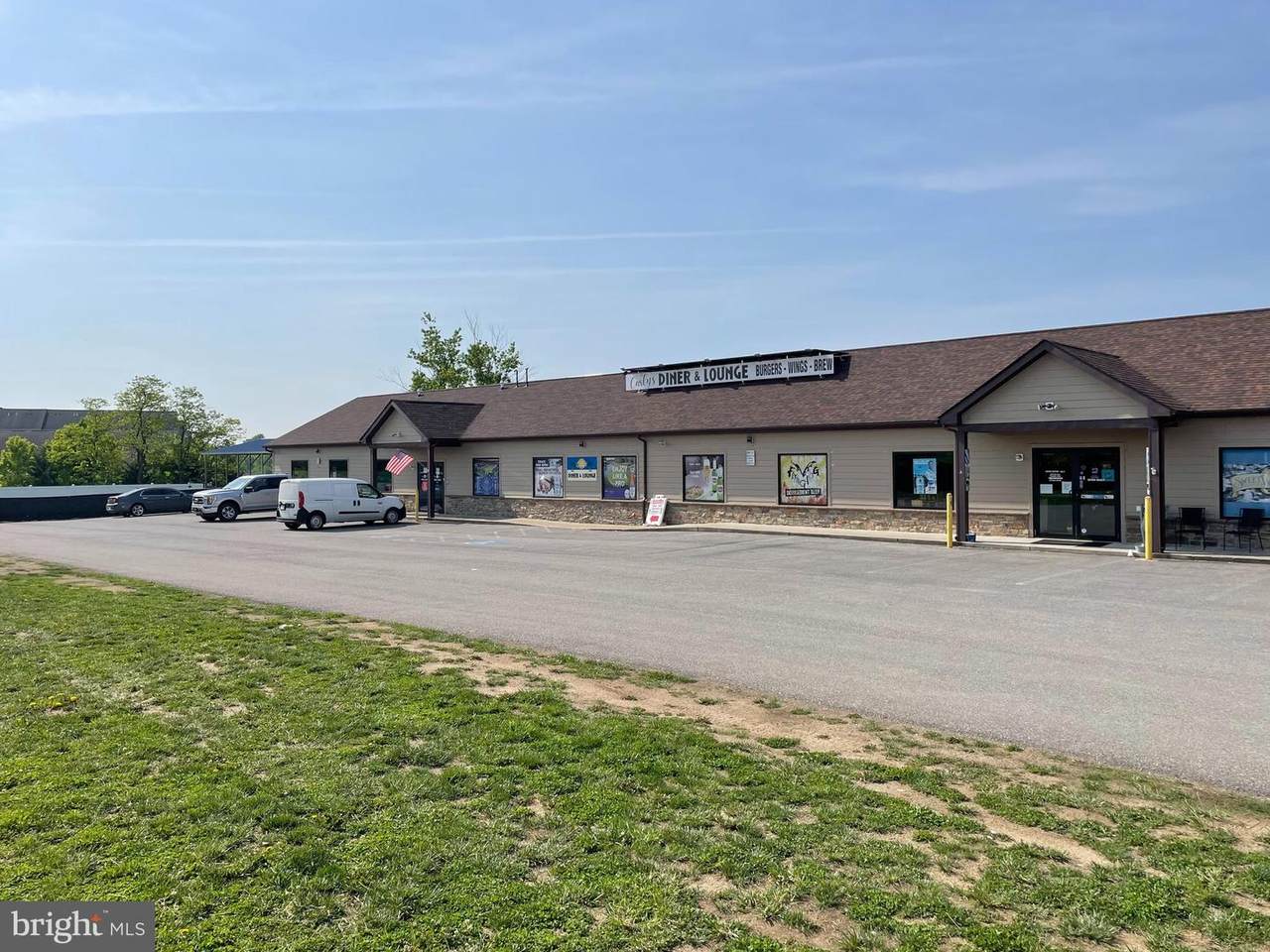 4922 Williamsport Pike - Photo 1