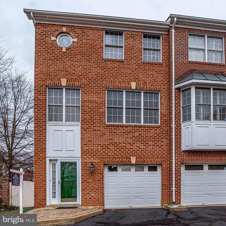 3352 5TH Street - Photo 1