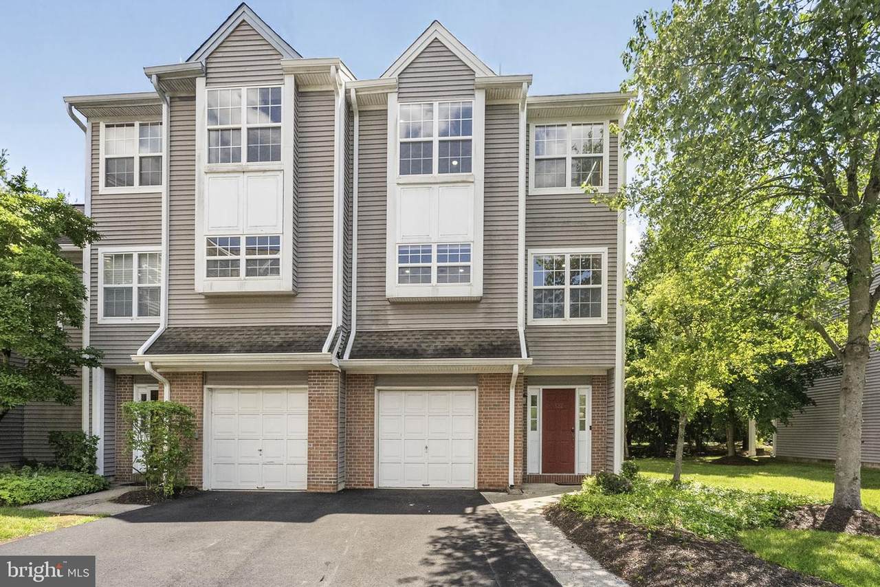 132 Barrow Place - Photo 1