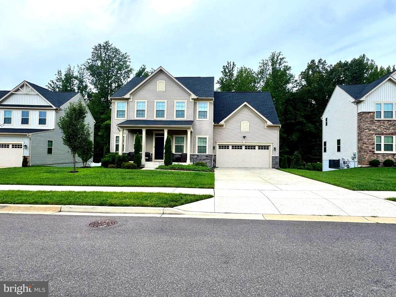 9205 Ballotade Street - Photo 1